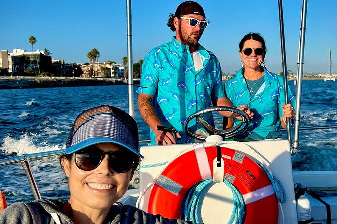 boat-tour-experience-sea-life-up-close