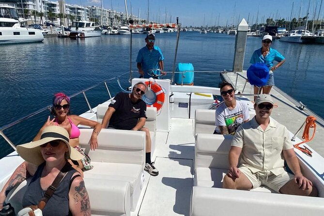 boat-tour-experience-sea-life-up-close