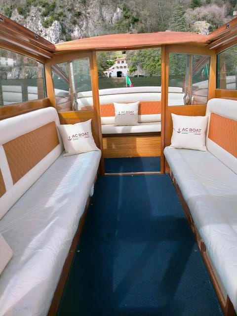 boat-tour-from-menaggio-by-classic-venetian-wooden-limousine