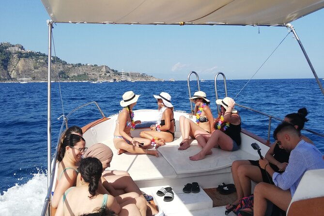 boat-tour-giardini-naxos-taormina-isola-bella-blue-grotto