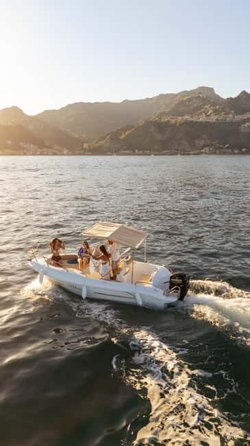 Boat Tour: Grotta dell'Amore - Taormina - Isola Bella - Grotta Azzurra - Key Points