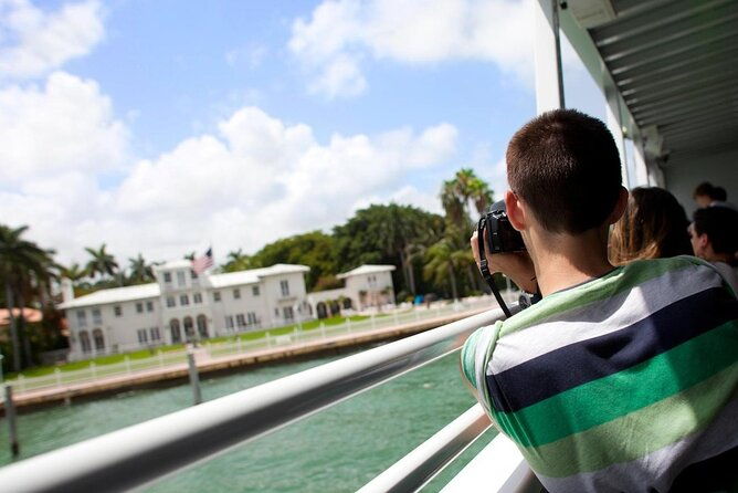 boat-tour-in-miami