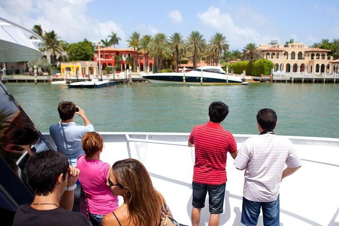 boat-tour-in-miami
