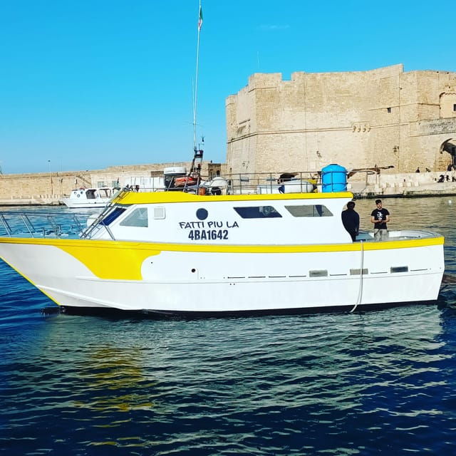 boat-tour-in-monopoli-of-1-30h