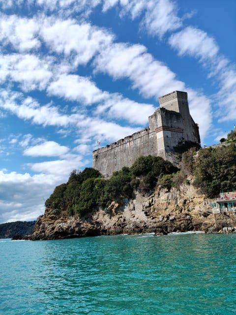 boat-tour-la-spezia-le-grazie-porto-venere-5-terre-with-aperitif