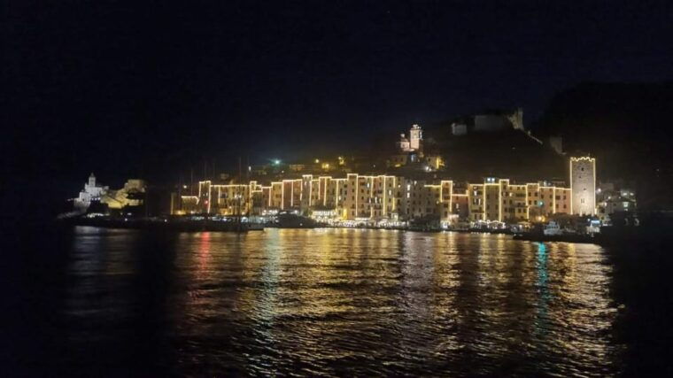 boat-tour-la-spezia-le-grazie-porto-venere-5-terre-with-aperitif