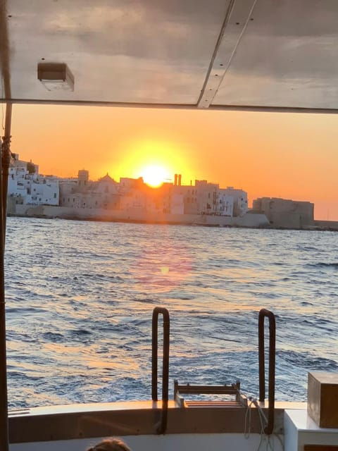 boat-tour-monopoli-polignano-with-swimming-stop-and-aperitif