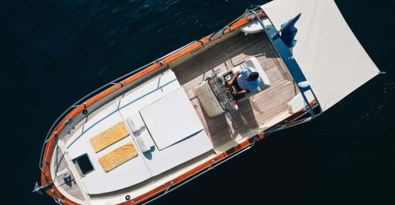 boat-tour-of-capri-or-amalfi-coast