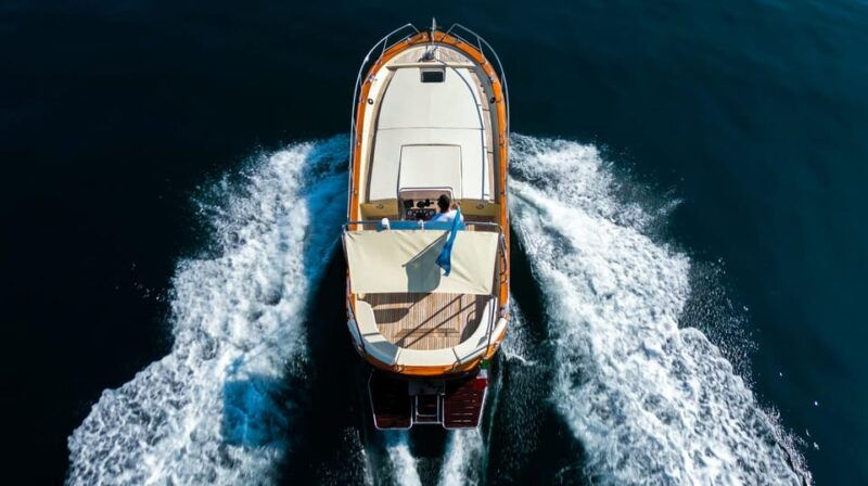 boat-tour-of-capri-or-amalfi-coast
