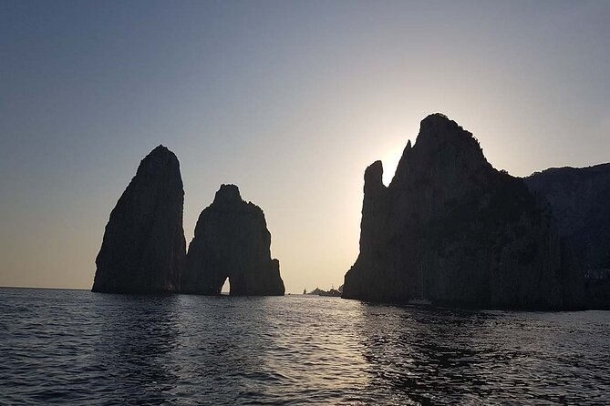boat-tour-of-capri-tour-classes-2-hours