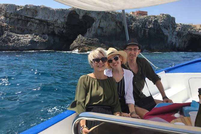 boat-tour-of-ortigia-island-and-sea-caves