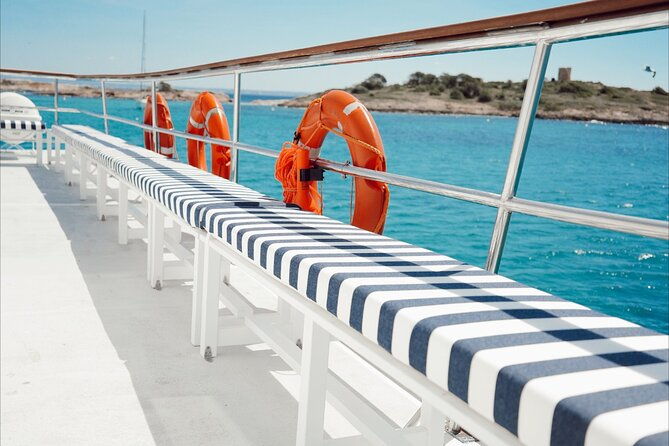 boat-tour-of-the-bay-of-palma-with-snorkeling-and-drink-2