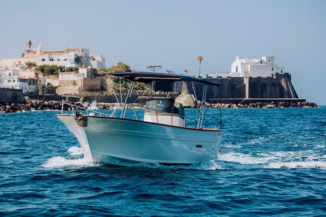 boat-tour-of-the-island-of-ischia-with-a-length-of-7-50-meters