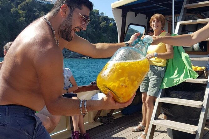 boat-tour-of-the-island-of-ischia-with-lunch-and-bath