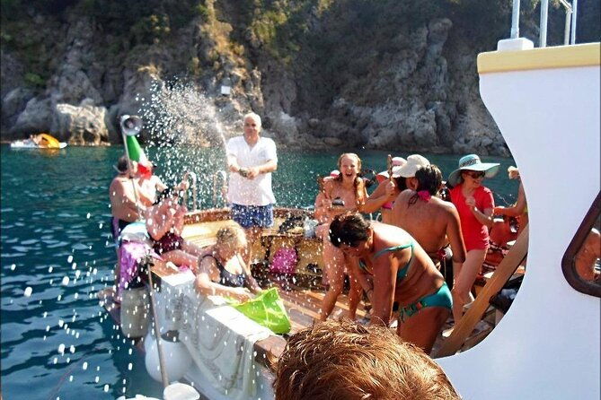 boat-tour-of-the-island-of-ischia-with-lunch-and-bath