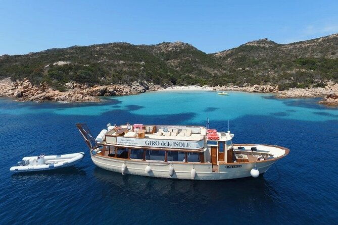 boat-tour-of-the-la-maddalena-archipelago
