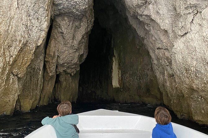 boat-tour-pillirina-sea-caves-syracuse-and-ortigia