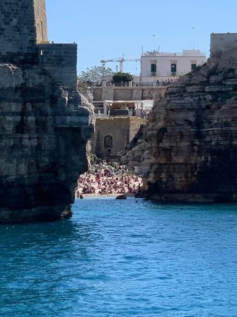 BOAT TOUR POLIGNANO A MARE with swim stop and aperitiv - FAQ