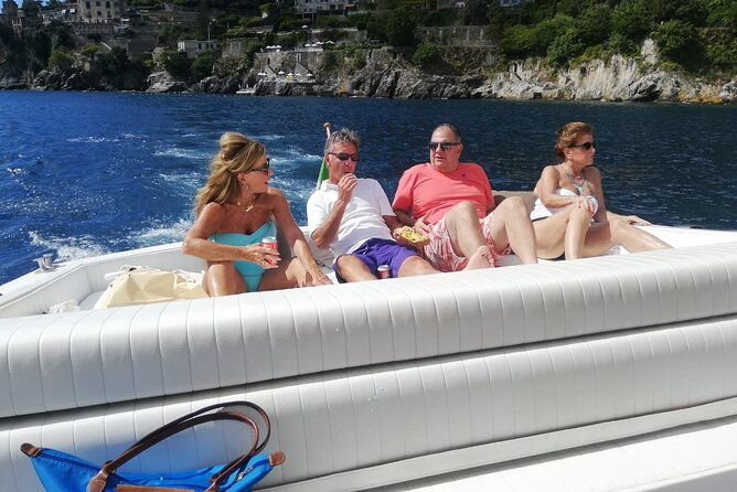 boat-tour-throughout-the-amalfi-coast-amalfi-and-positano