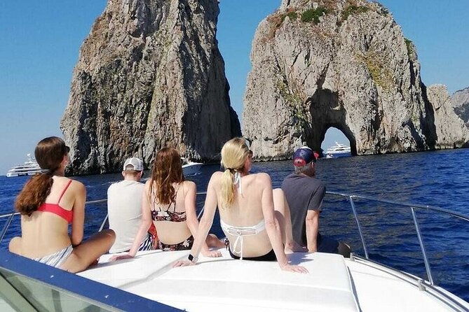 boat-tour-throughout-the-amalfi-coast-amalfi-and-positano