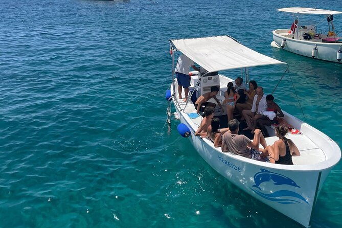 boat-tour-to-discover-the-caves-of-santa-maria-di-leuca