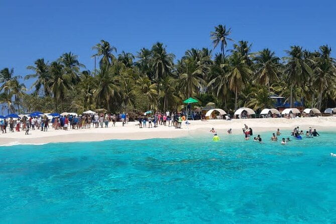 boat-tour-to-johnny-cay-aquarium-in-san-andres-island
