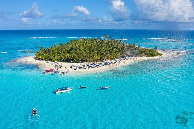 boat-tour-to-johnny-cay-san-andres-island