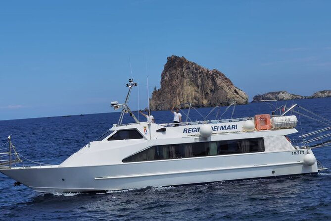 boat-tour-to-panarea-and-stromboli-from-lipari
