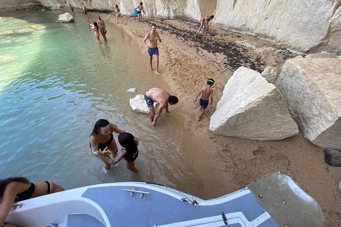 boat-tour-to-pillirina-sea-caves-and-ortigia-island-from-syracuse