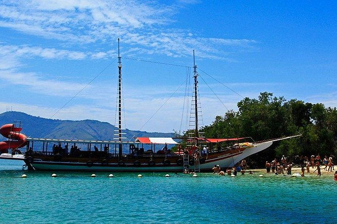 boat-tour-to-the-beaches-of-angra-dos-reis