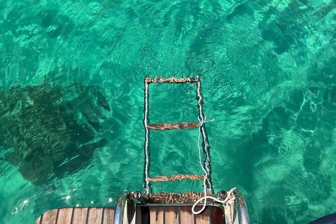 boat-tour-to-the-devils-saddle-snorkeling-drinks-and-lots-of-sun