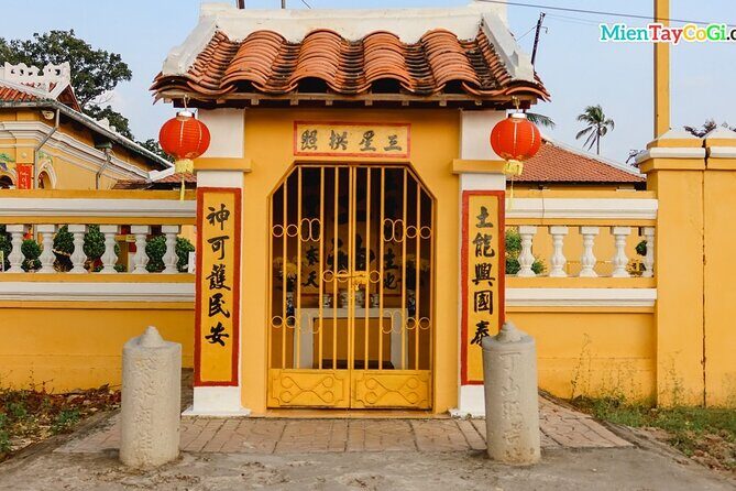 Boat tour visit 3 pagodas, Ancient house, see sunset on mekong river - Why This Tour Works for Different Travelers