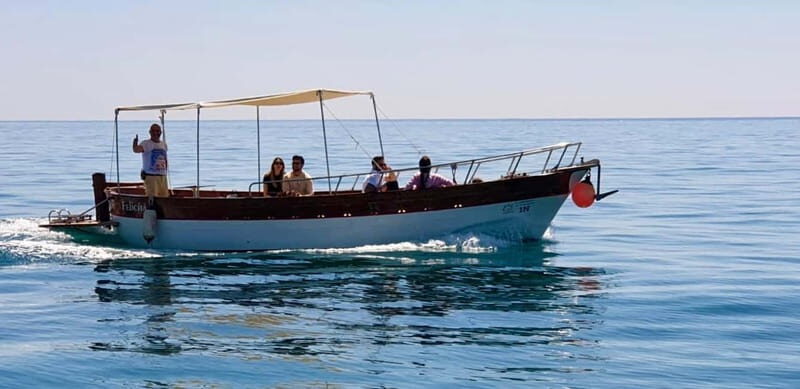 Boat trip and swim at the Blue Grotto in Sperlonga - Key Points