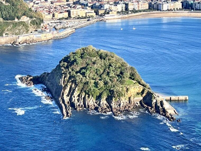 boat-trip-from-donostia-san-sebastian-to-albaola-museum
