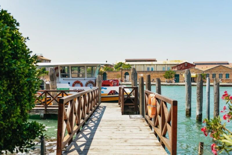 boat-trip-glimpse-of-murano-torcello-burano-islands