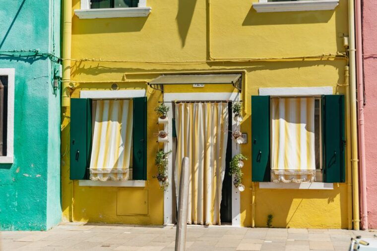 boat-trip-glimpse-of-murano-torcello-burano-islands