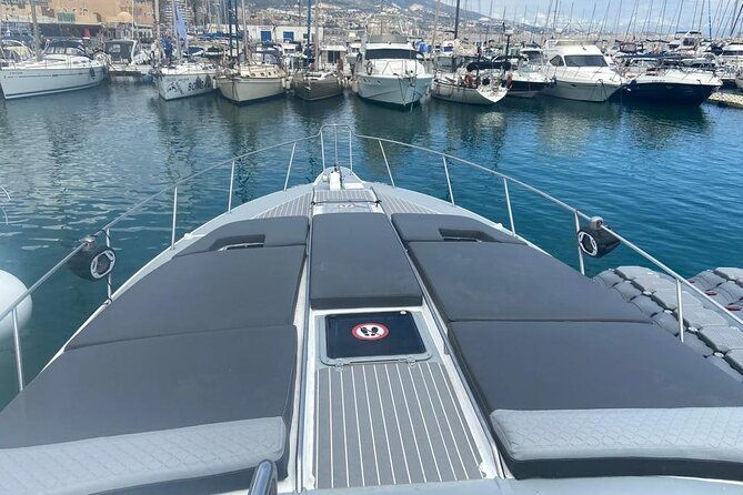 boat-trip-in-fuengirola-dolphin-watching-and-drinks