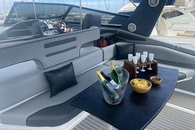 boat-trip-in-fuengirola-dolphin-watching-and-drinks