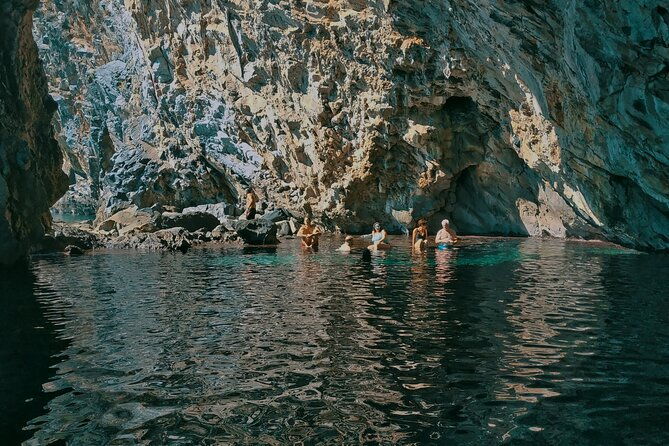 boat-trip-sea-caves-of-thetis
