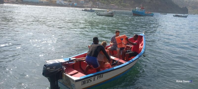 Boat Trip to Aguas Belas Cave+Barbecue - In-Depth Review of the Aguas Belas Cave + Barbecue Tour