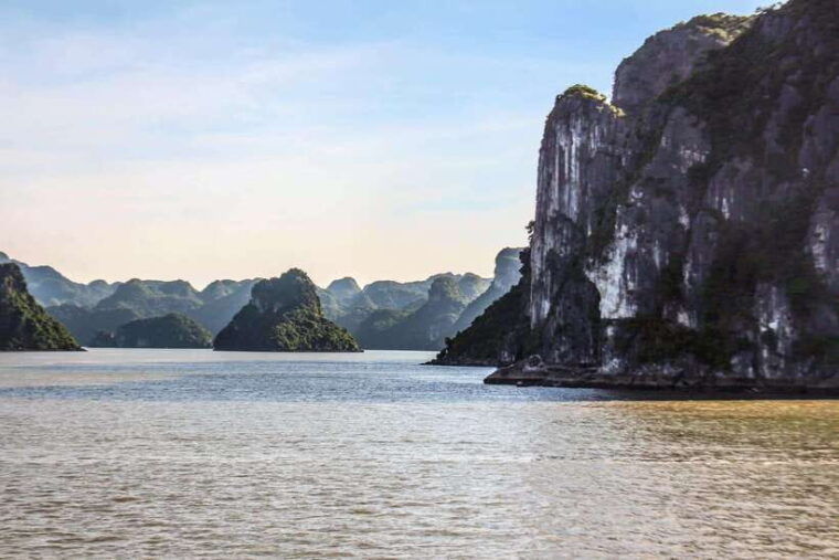 boat-trip-to-lan-ha-ha-long-bay-with-kayaking-and-cave