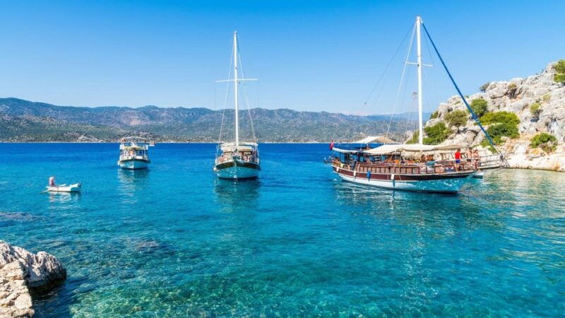 boat-trip-w-lunch-hotel-transfer-unlimited-soft-drinks