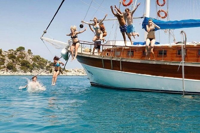 Boat Trip with Lunch From Kusadasi Port / Hotels - What Makes This Tour Stand Out