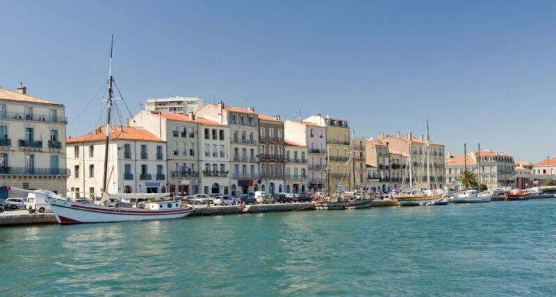 boat-walk-in-sete-on-the-singular-island-1-hour