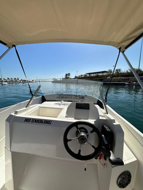 boat-without-a-license-in-valencia