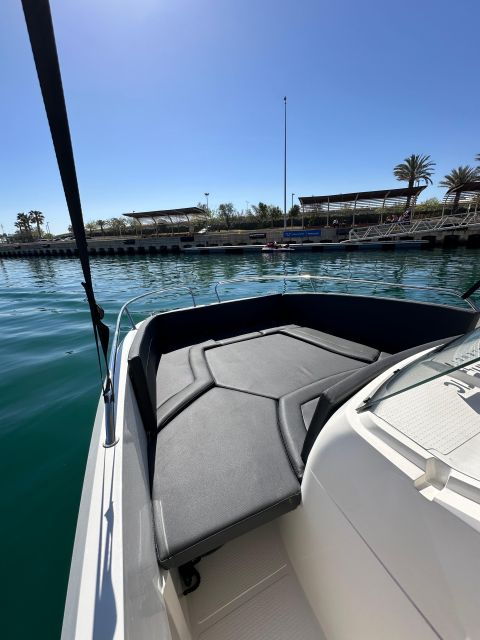 boat-without-a-license-in-valencia