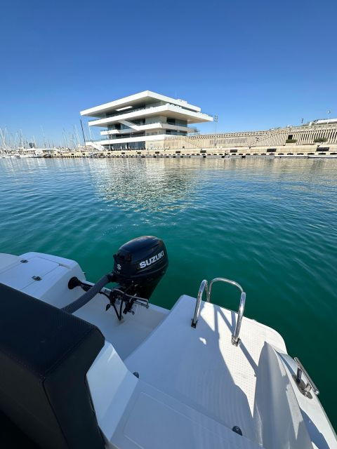 boat-without-a-license-in-valencia