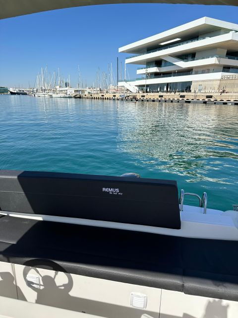 boat-without-a-license-in-valencia