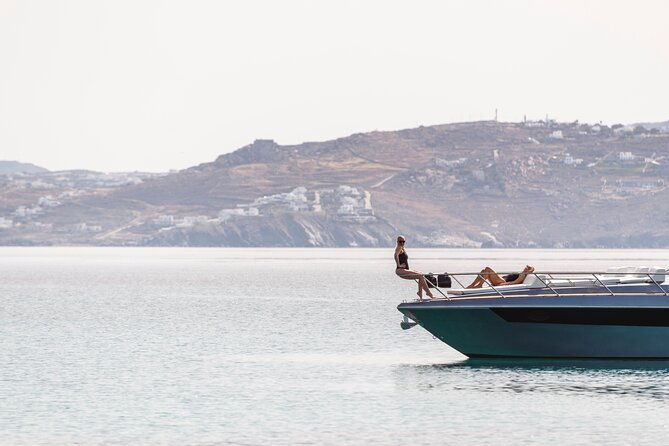 boat-yacht-tours-at-mykonos