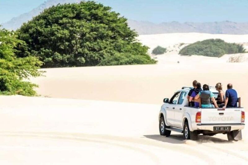 Boavista: Santa Monica beach, Varandinha cave, Sand dunes - Key Points